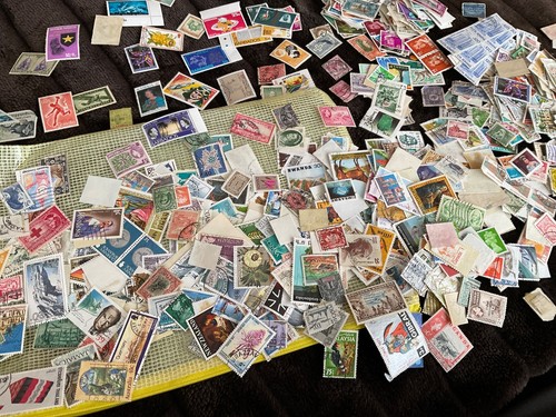1000 world postage stamps - world,