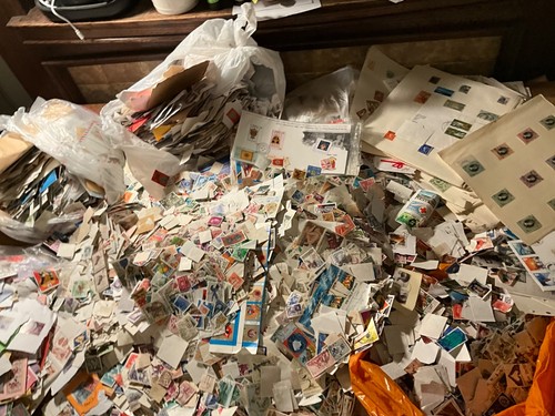 World stamps huge lot - huge,
